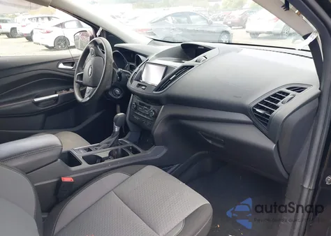 2017 Ford Escape Se z USA, uszkodzony, nr VIN 1FMCU0GD8HUC41296